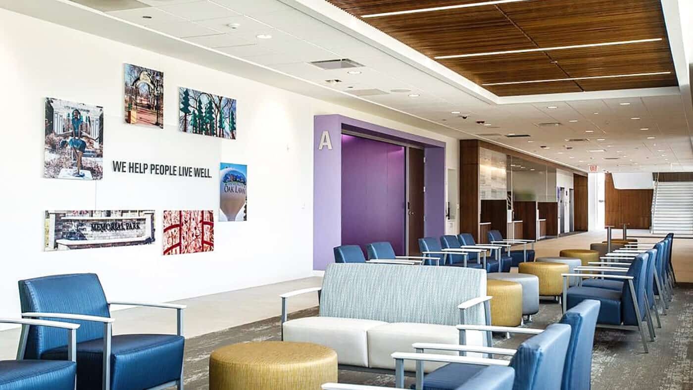 Advocate Medical Group - Oak Lawn Primary Care - We Help People Live Well Signage and Seating