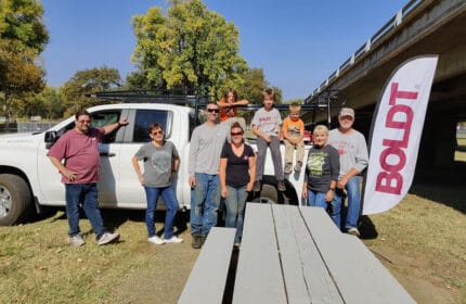 Boldt Sacramento employes volunteering at Discovery Park