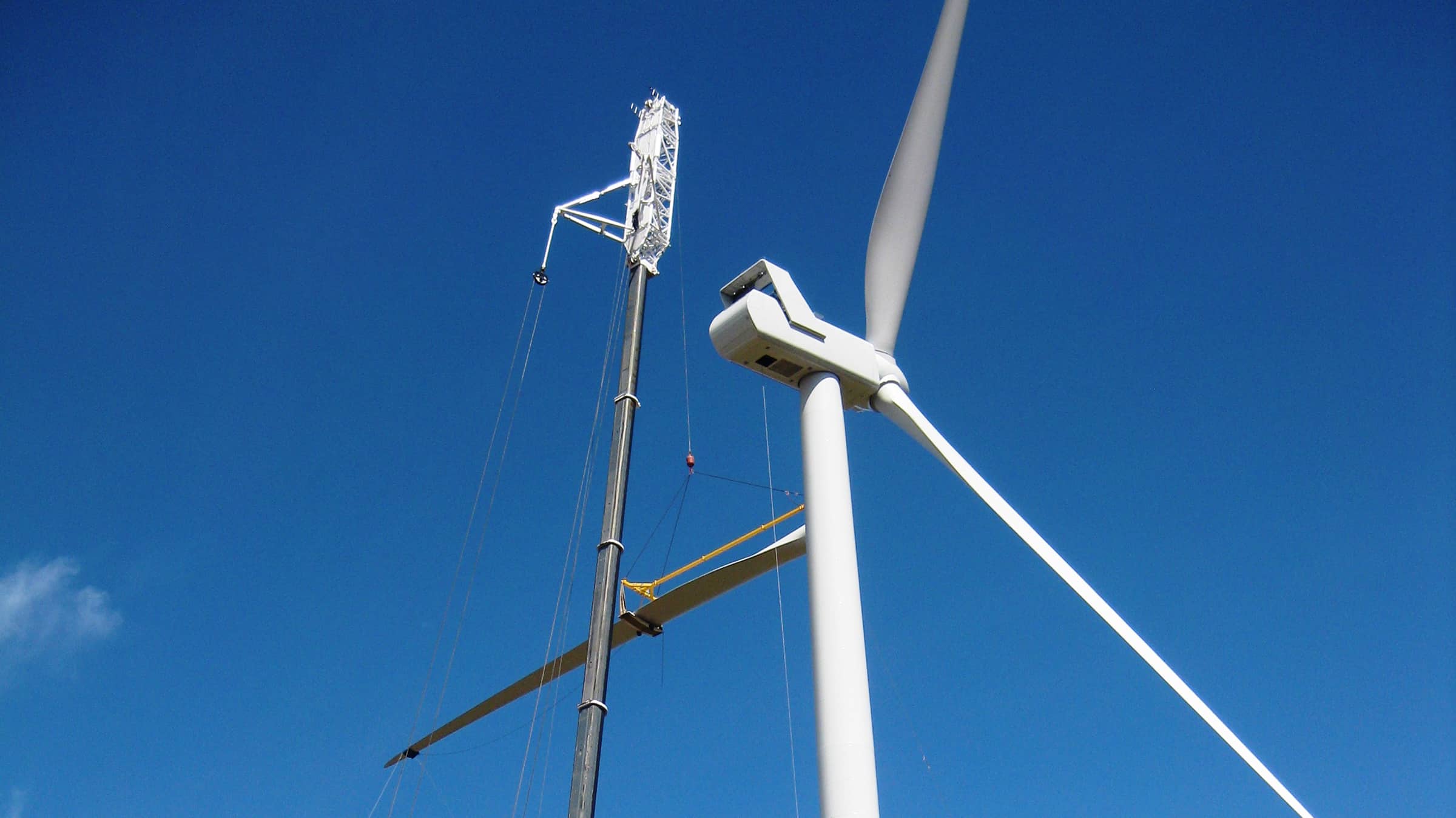 WE Energies - Wind Turbine Blade Erection