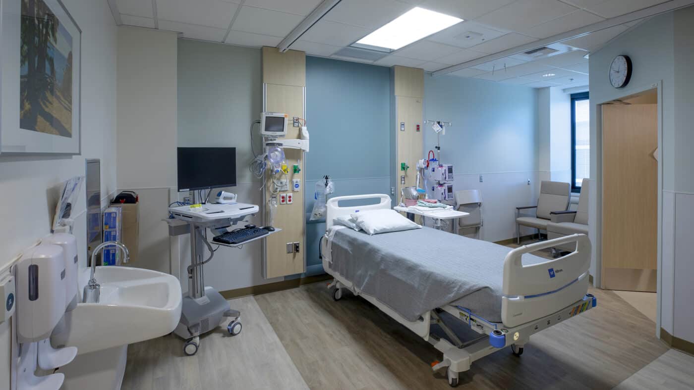 Sutter Health - Santa Rosa Regional Hospital patient bed